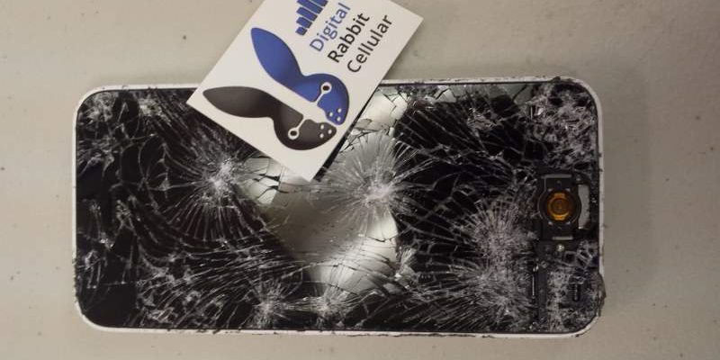 iPhone 5C dropped from car roof