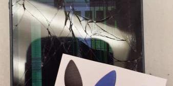iPhone 5 broken lcd